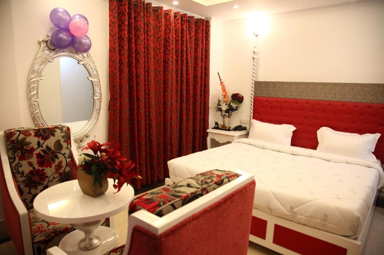 Hotel Dev Residency Vrindāvan Exterior foto